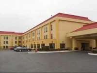 Pine Bluff Inn & Suites 