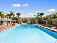 Days Inn St Pete North 
