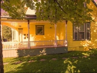 Maple Leaf Manor Furnished Apartments 