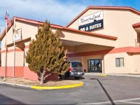 Navajoland Inn and Suites 