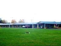 Thruway Holiday Motel 