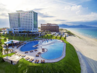 Golden Peak Resort &amp; Spa