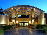 Sheraton Milwaukee Brookfield Hotel