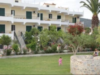 Demestichas Apartments 