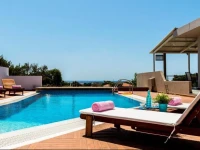 Villa Stamos 