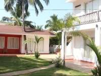 Paparazzi Resort 