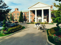 Queens Landing