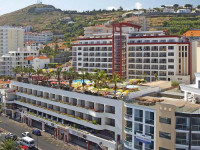 Four Views Monumental Lido