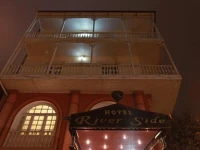 River Side 4*