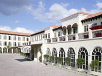 Spanish Court Hotel