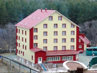 Yash-Tan Hotel