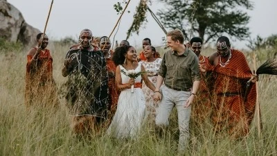 Four Seasons Safari Lodge Serengeti предлагает аутентичные свадебные церемонии в стиле масаев в главном заповеднике Танзании
