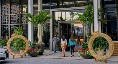 Four Seasons Hotel New Orleans объявляет о праздничных программах 2025 года: гастрономия, дизайн и развлечения