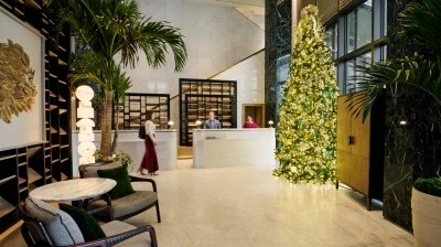 Four Seasons Hotel New Orleans объявляет о праздничных программах 2025 года: гастрономия, дизайн и развлечения