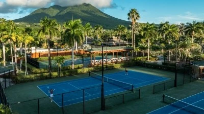 Теннисный лагерь для детей в Four Seasons Resort Nevis: весенние каникулы в полном разгаре