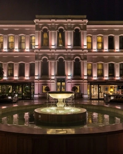 Отели Four Seasons в Стамбуле получили двойное пятизвёздочное признание от Forbes Travel Guide