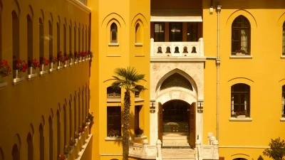 Отели Four Seasons в Стамбуле получили двойное пятизвёздочное признание от Forbes Travel Guide
