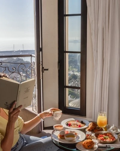 Four Seasons Hotel Baku сохраняет уникальный статус единственного пятизвёздочного отеля Азербайджана по версии Forbes Travel Guide в 2026 году