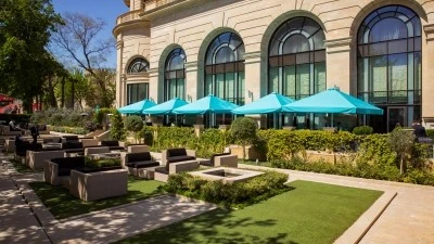 Four Seasons Hotel Baku сохраняет уникальный статус единственного пятизвёздочного отеля Азербайджана по версии Forbes Travel Guide в 2026 году
