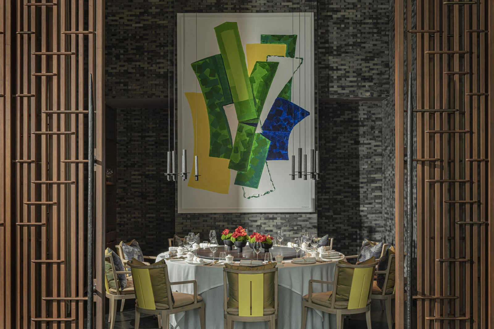 Four Seasons Hotel Bangkok at Chao Phraya River представляет «Кантонский стол»: четыре прославленных шеф-повара объединяются в Yu Ting Yuan