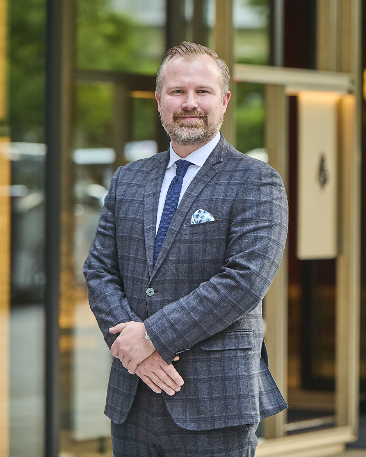 Отель Four Seasons Osaka назначает Оскара Абриля Бонтхёйса директором по ресторанному обслуживанию