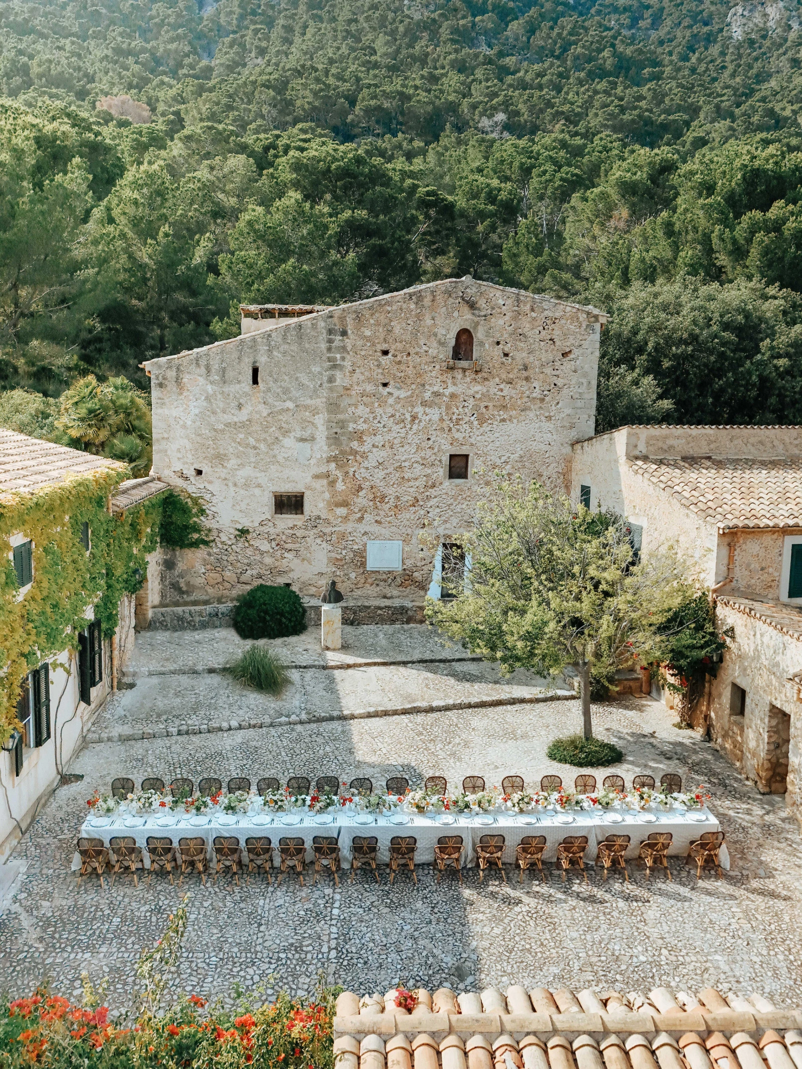 Social Table: Four Seasons Resort Mallorca at Formentor и Terrae проводят эксклюзивный ужин в четыре руки на исторической вилле Finca Cases Velles в сопровождении вин Vinyes de Formen