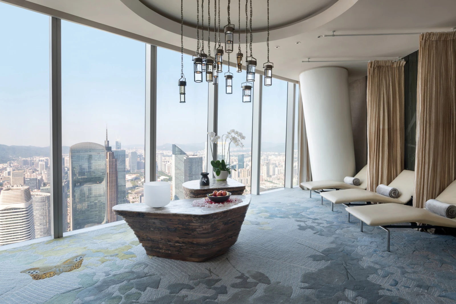 Hua Spa в отеле Four Seasons Guangzhou открывает оздоровительное убежище высоко над рекой Жемчужной