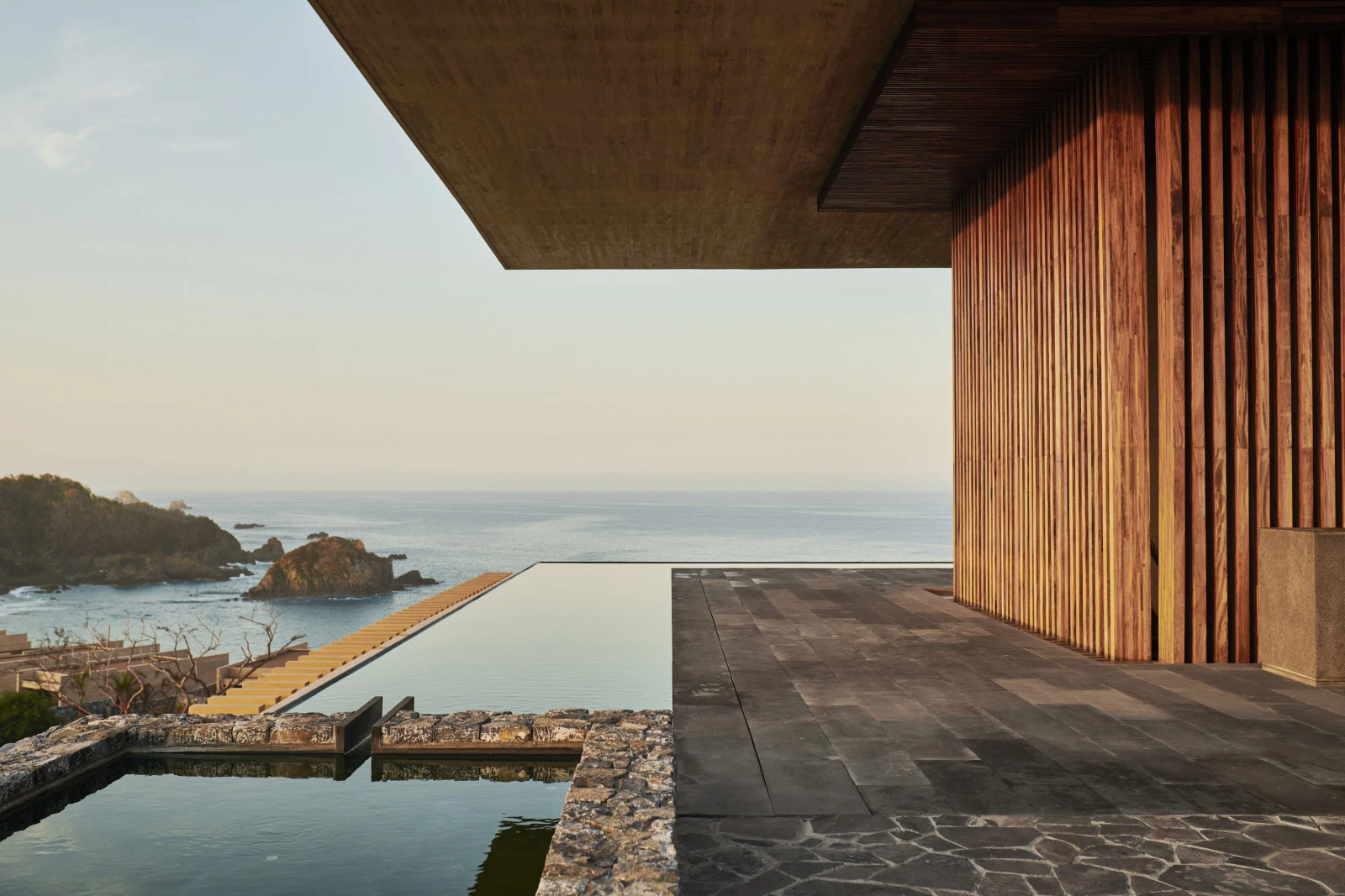 Four Seasons Resort Tamarindo признан лучшим курортом Мексики по версии Travel + Leisure World's Best Awards 2026