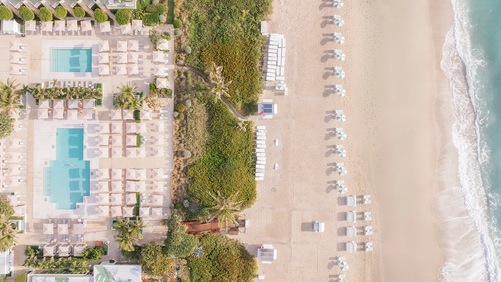 Four Seasons Resort Palm Beach признан лучшим курортом Флориды и №4 в США по версии World's Best Awards 2026 журнала Travel + Leisure