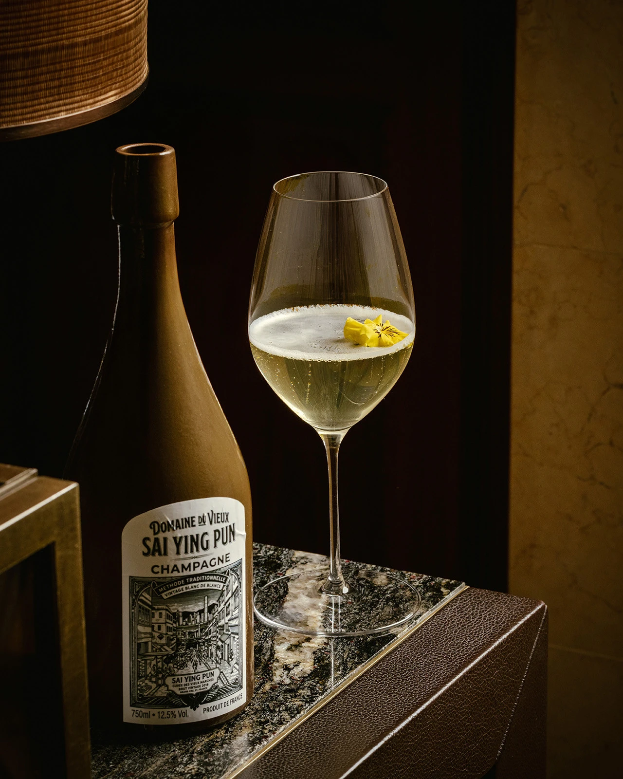 Выбери бутылку, найди истину: Caprice Bar в Four Seasons Hotel Hong Kong запускает новое коктейльное меню «Illusion»
