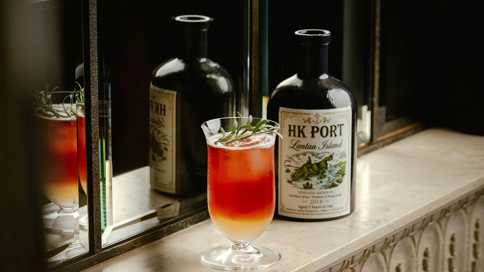 Выбери бутылку, найди истину: Caprice Bar в Four Seasons Hotel Hong Kong запускает новое коктейльное меню «Illusion»