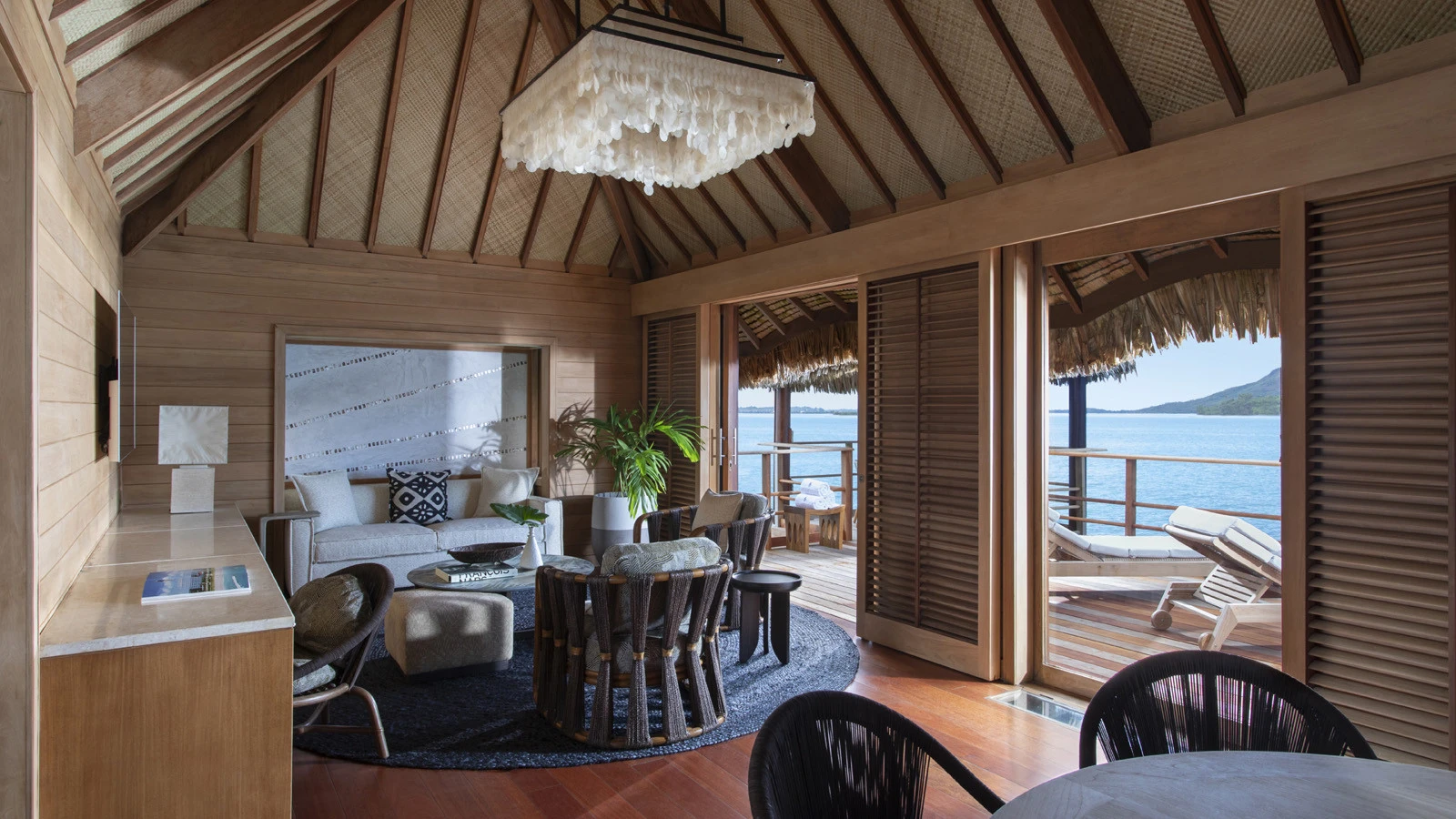Four Seasons Resort Bora Bora дебютирует в списке 50 Best Discovery