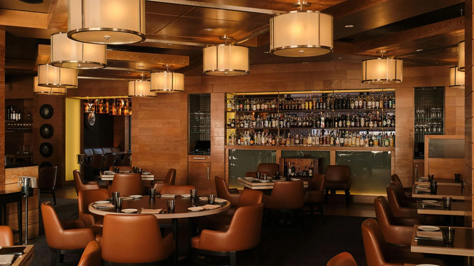 Ресторан Bourbon Steak в Four Seasons Hotel Washington, DC вошел в список Top 100 отельных ресторанов Америки по версии OpenTable