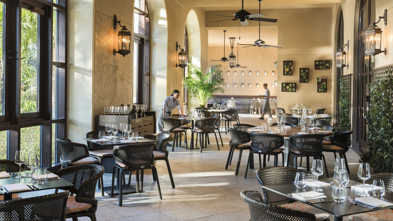 Four Seasons Resort Orlando представляет специальное трехблюдное меню «Magical Dining» в ресторане Ravello