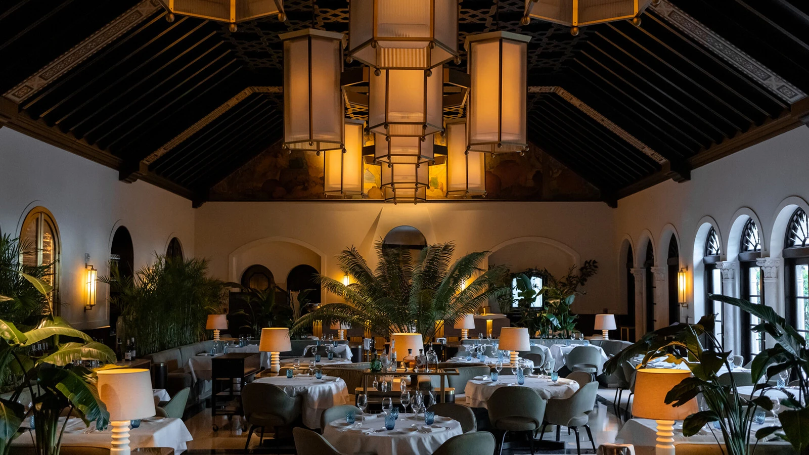 Отель Four Seasons Surf Club объявляет о назначении Микеле Эспозито шеф-поваром ресторана Lido