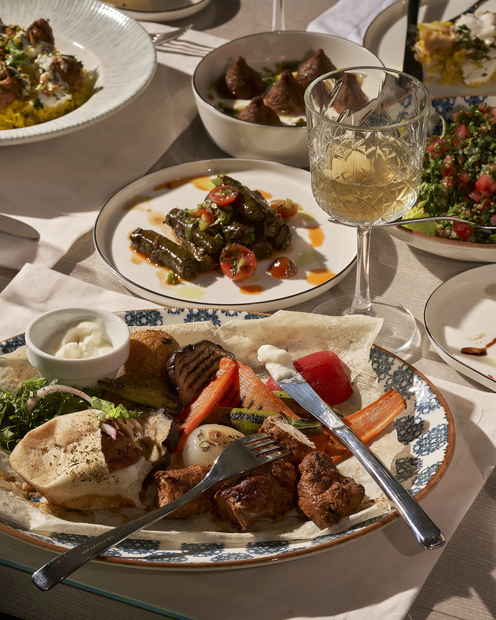 BLU Seafood Kitchen & Bar приглашает на «Ночи Библоса»: вкусы Ливана в Four Seasons Hotel Tunis