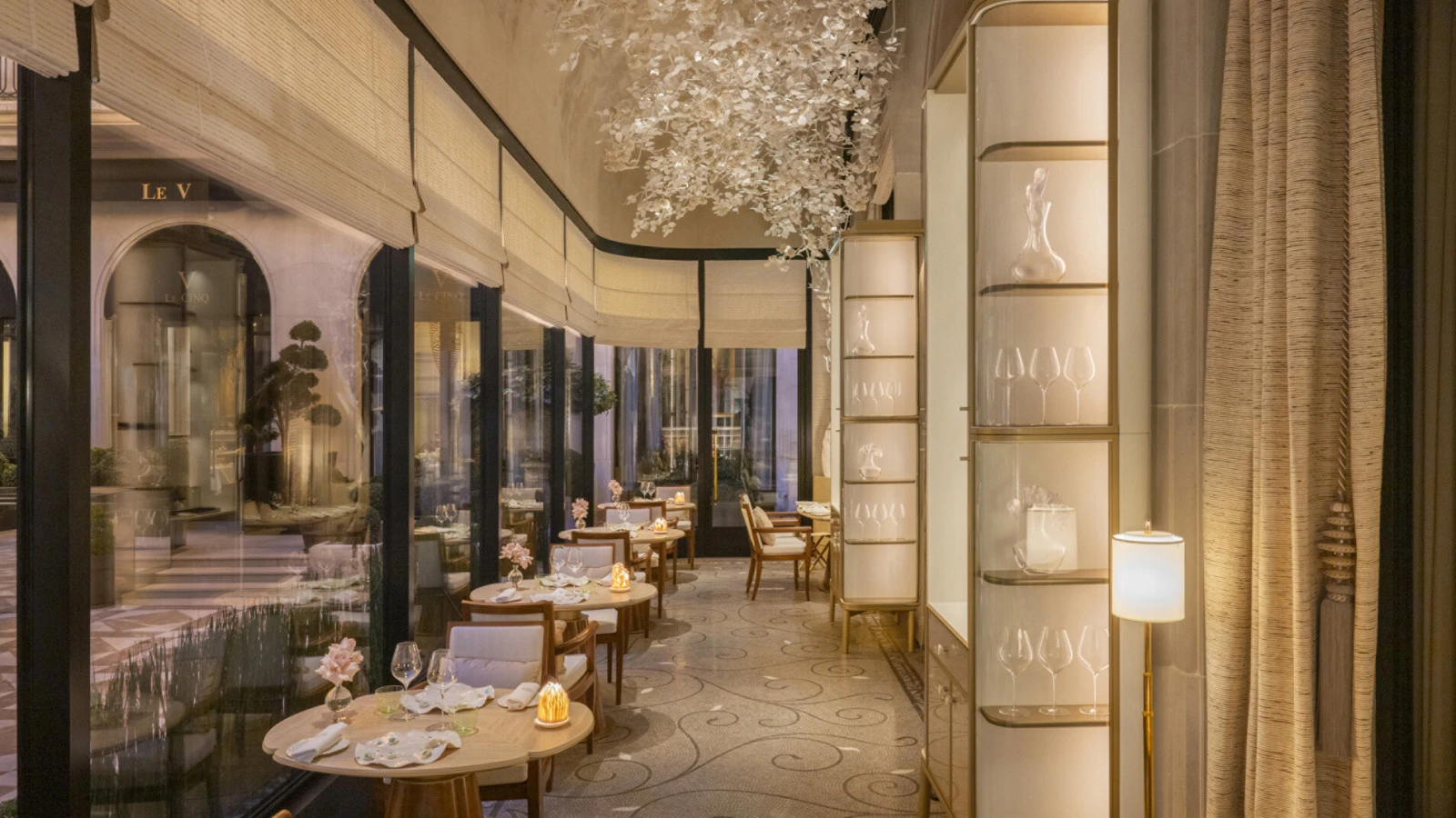 Бертран Нёрей становится шеф-поваром L’Orangerie, La Galerie, бара и службы рум-сервиса в Four Seasons Hotel George V, Paris