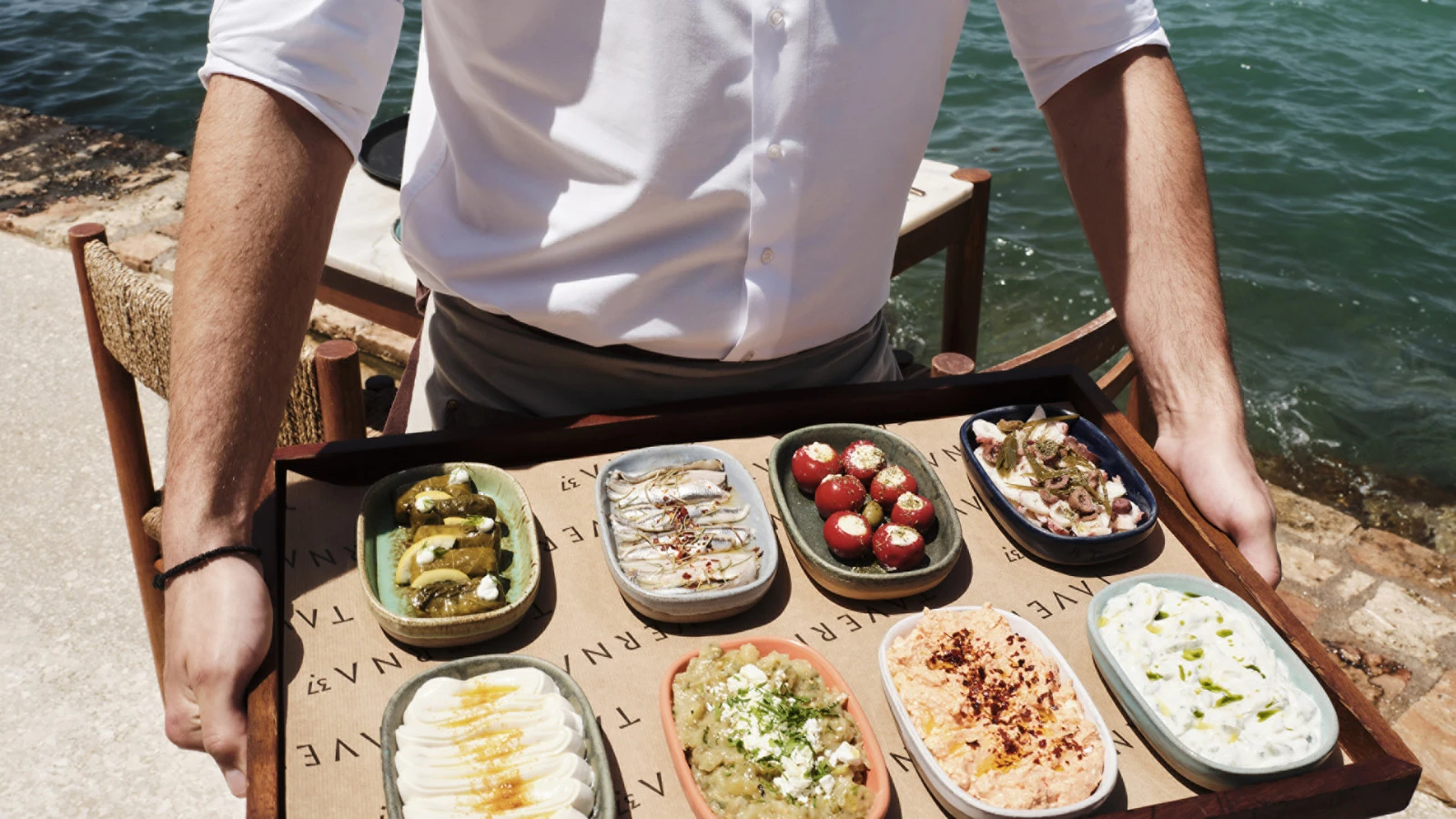 Афинский колорит в Four Seasons Hotel Tunis: Греческая неделя в ресторане BLU Seafood Kitchen & Bar