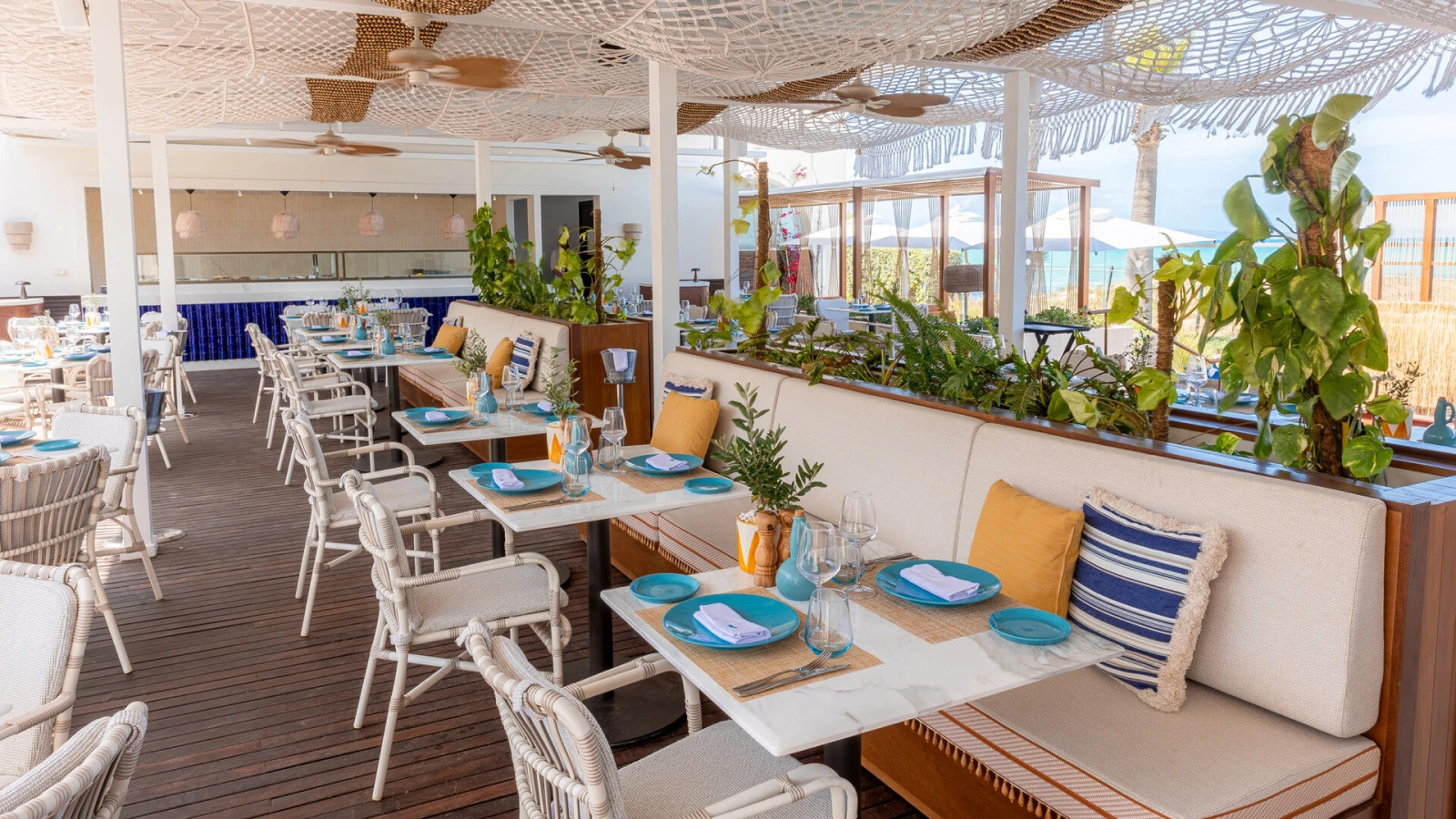 Афинский колорит в Four Seasons Hotel Tunis: Греческая неделя в ресторане BLU Seafood Kitchen & Bar