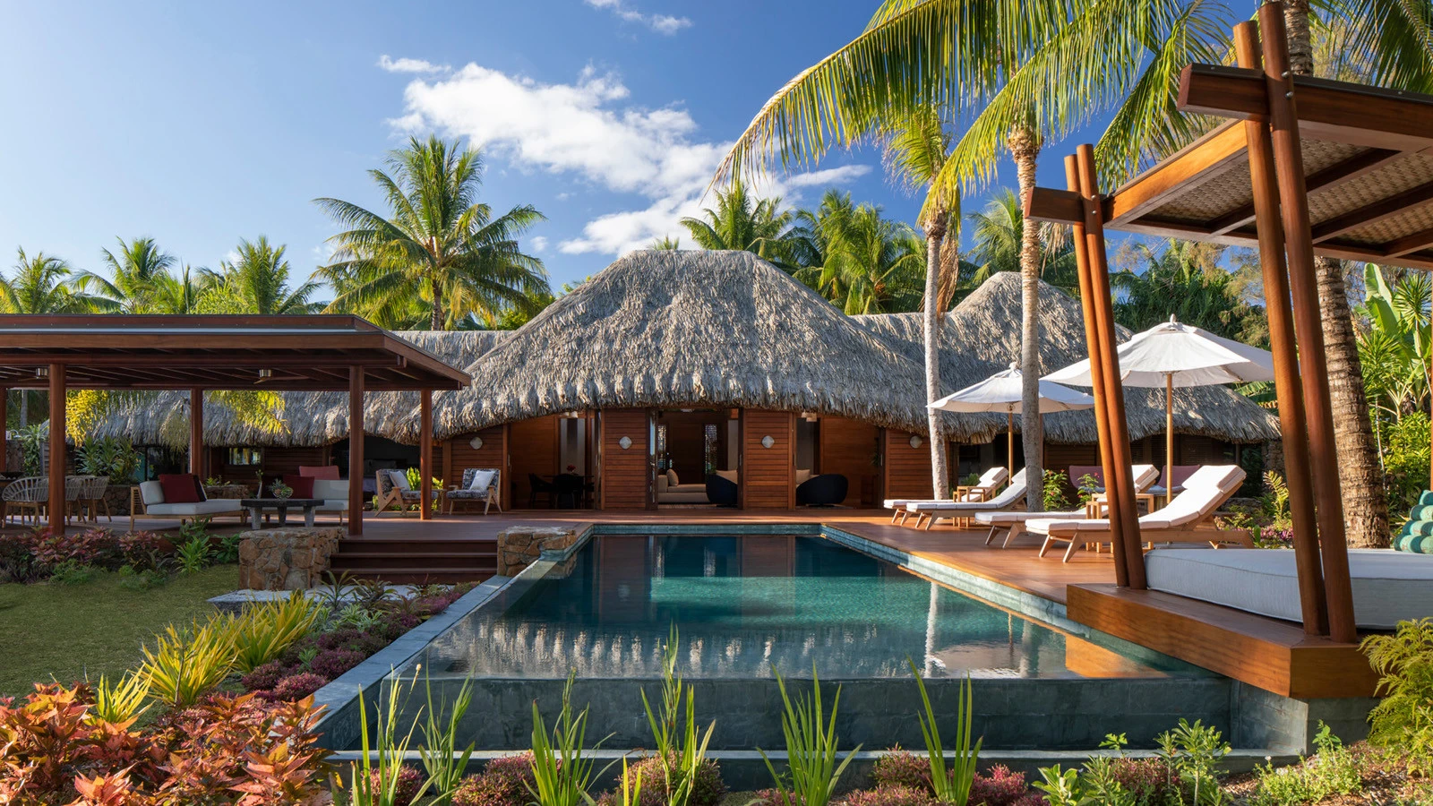 Адриен Харель назначен генеральным менеджером Four Seasons Resort Bora Bora