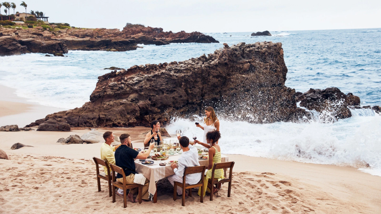 Naviva, A Four Seasons Resort приглашает на праздничный «Сезон встреч»