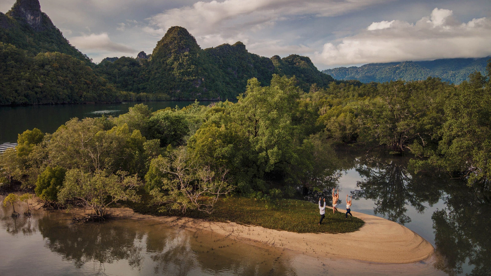 Праздничный отдых в обрамлении солнца и моря: Four Seasons Resort Langkawi