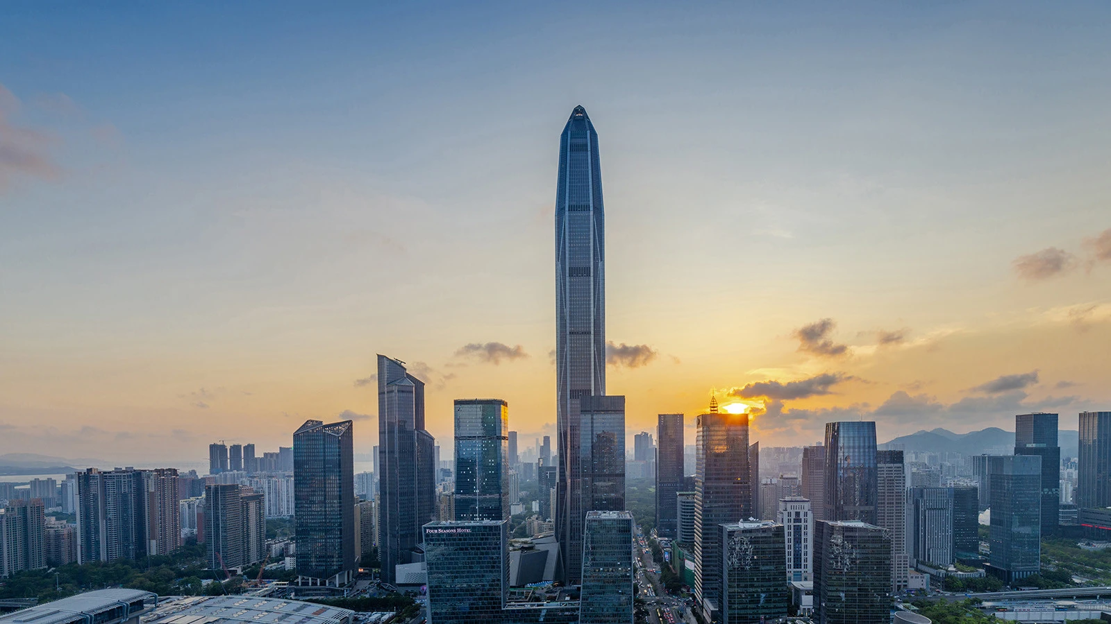 Окунитесь в ритм большого города: эксклюзивные предложения в Four Seasons Hotel Shenzhen