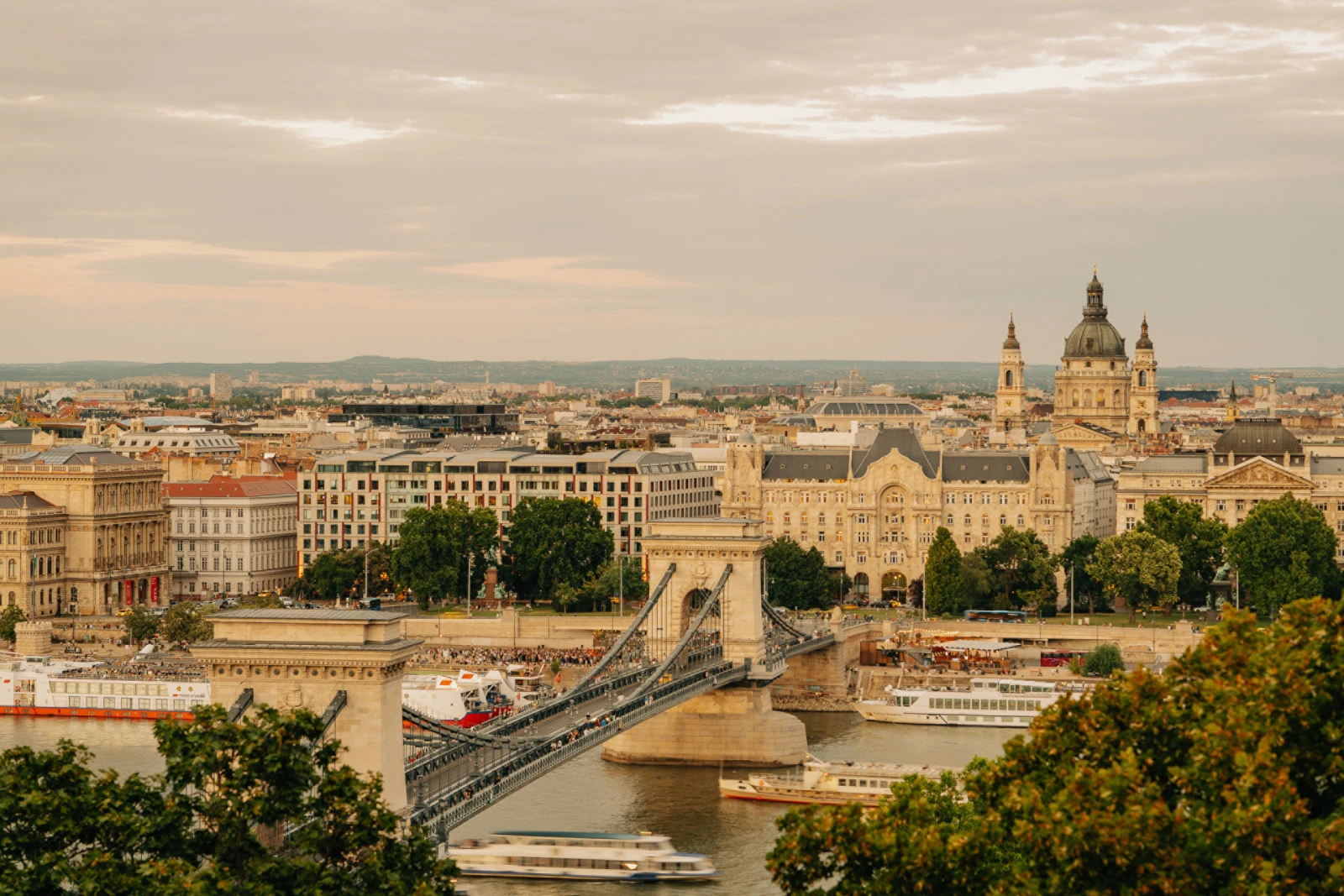 Отель Four Seasons Hotel Gresham Palace Budapest сохранил два ключа Michelin в гостиничной подборке Michelin Guide 2026