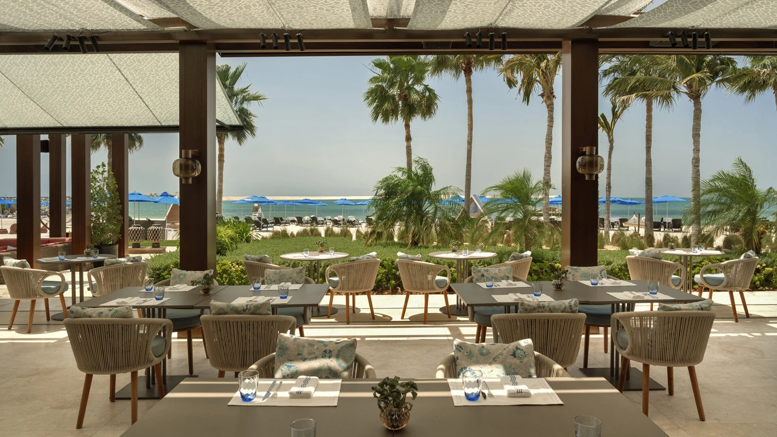 Курорт Four Seasons Resort Dubai at Jumeirah Beach впервые удостоен знака Michelin Key в гиде Michelin 2026 года