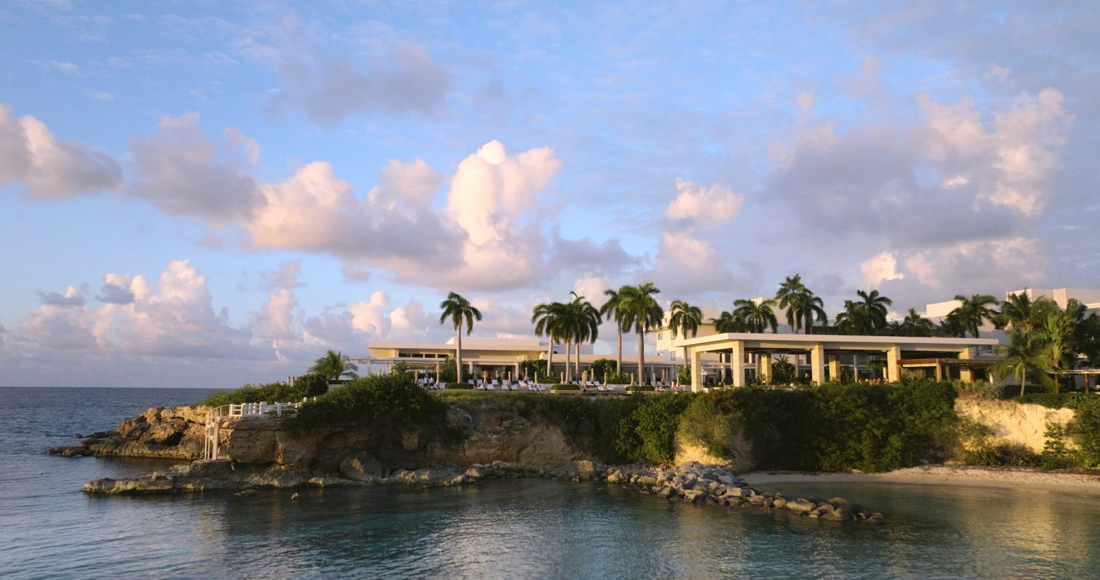 Four Seasons Resort and Residences Anguilla сохраняет два ключа Michelin в гостиничном отборе Michelin Guide 2026