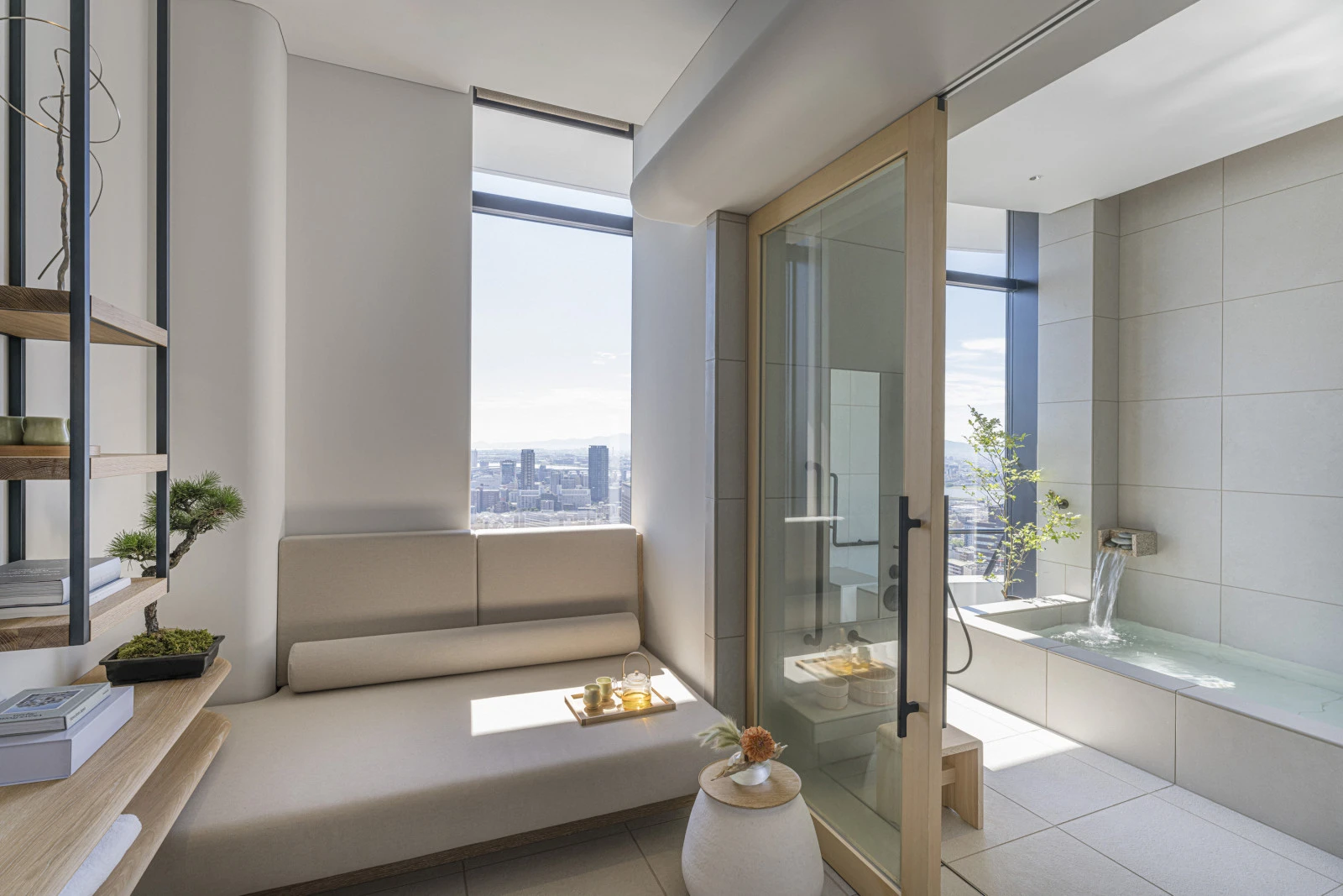 Four Seasons Hotel Osaka приглашает насладиться фестивалем фейерверков Нанива Ёдогава с панорамными видами, изысканной кухней и атмосферой современ