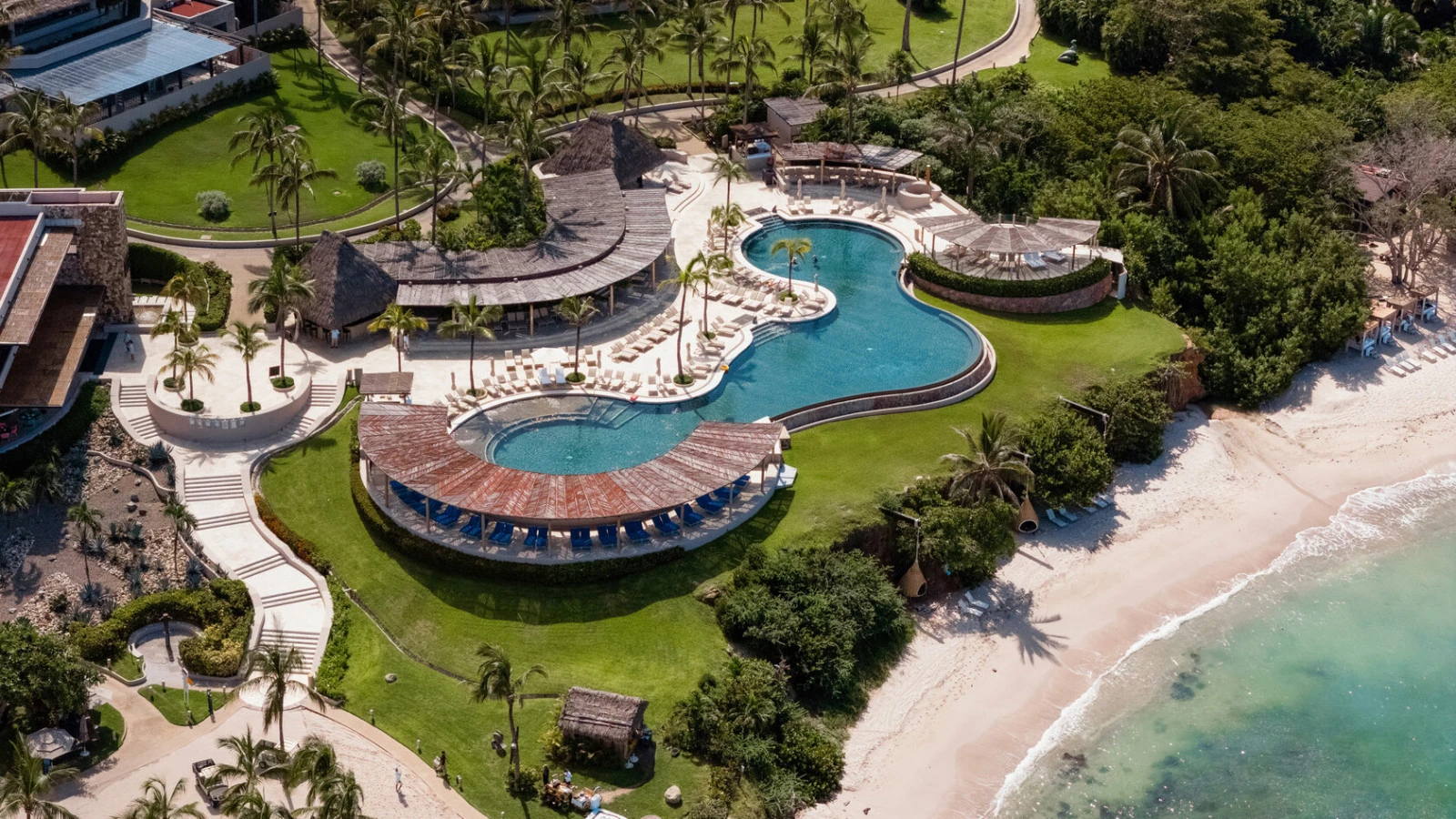 Курорт Four Seasons Resort Punta Mita третий год подряд удостоен двух ключей Michelin