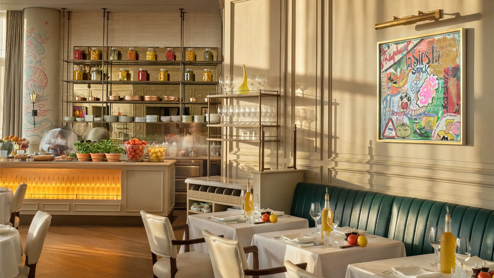 Ресторан LPM Restaurant & Bar открылся в отеле Four Seasons Hotel One Dalton Street в Бостоне