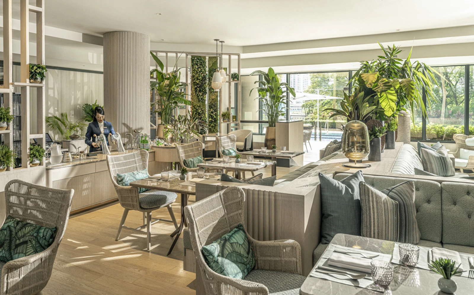 Отель Four Seasons в Сингапуре предлагает гостям единственный в городе корт для пиклбола с покрытием Krystal Pro